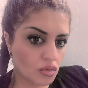 Meet your Posher, Violet